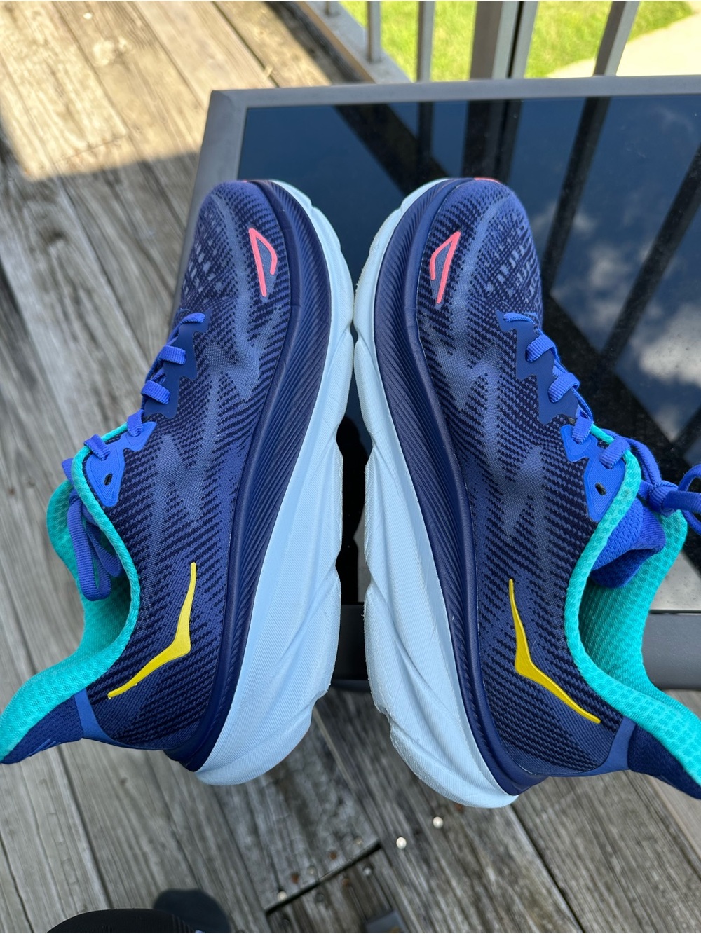 Hoka Clifton 9, Navy & Teal with Coral Accent Running Sneakers. Size 8.5B - Picture 6 of 8